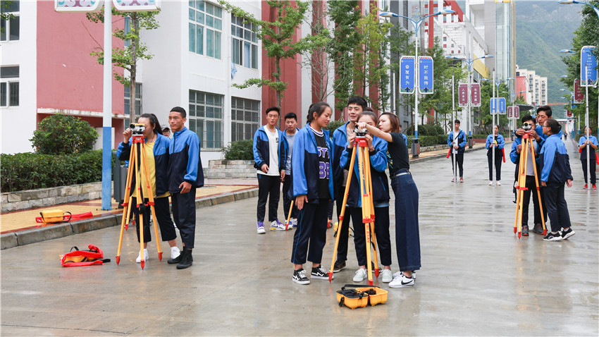 建筑專(zhuān)業(yè).jpg 建筑專(zhuān)業(yè).jpg